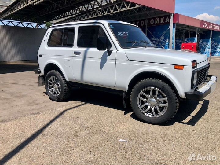 LADA 4x4 (Нива) 1.7 МТ, 1997, 56 000 км