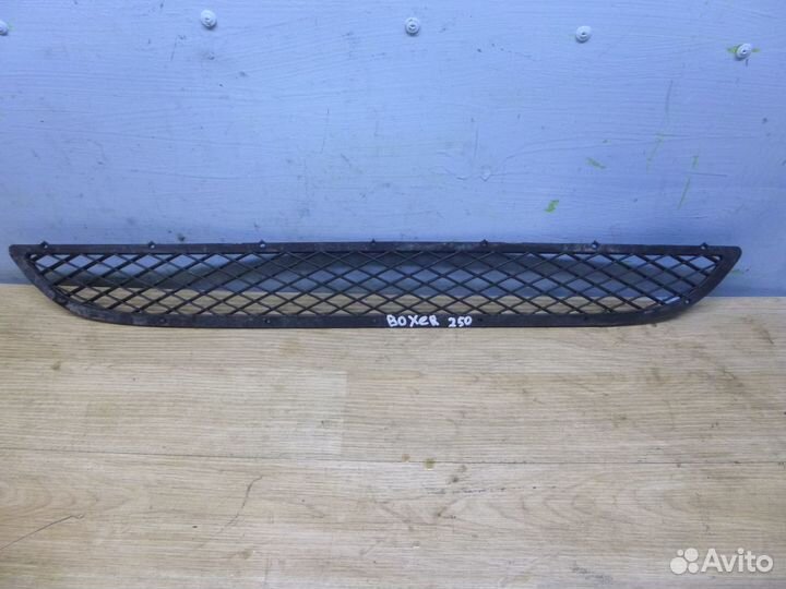 Решетка в бампер центральная для Peugeot Boxer 250