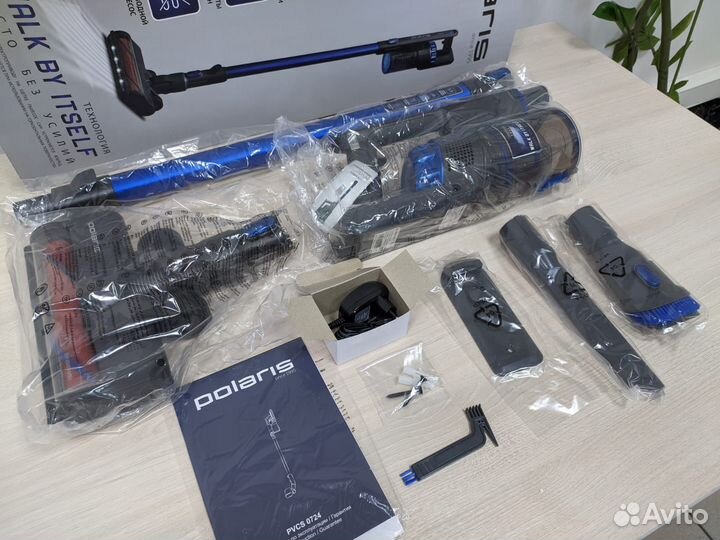 Вертикальный беспроводной пылесос Polaris