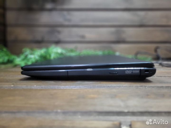 Офисный ноутбук Asus X55A