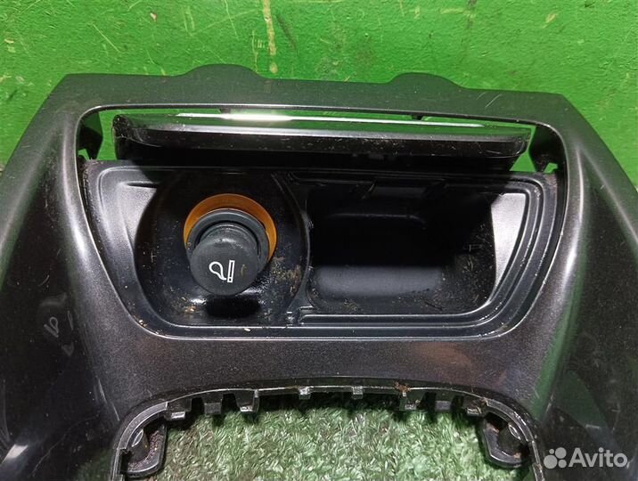 Накладка консоли Citroen C5 2009