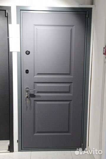Дверь металлическая в дом, квартиру