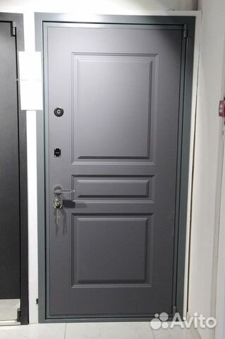 Дверь металлическая в дом, квартиру