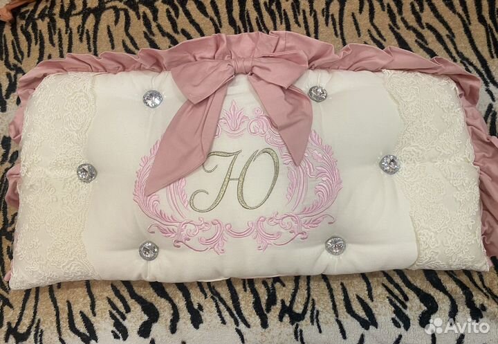 Бортики в детскую кроватку для девочки