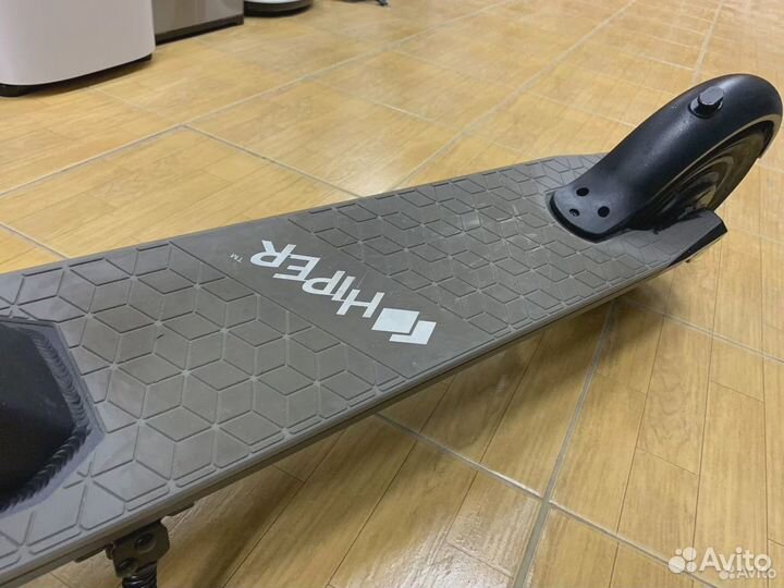 Электросамокат hiper Triumph T100