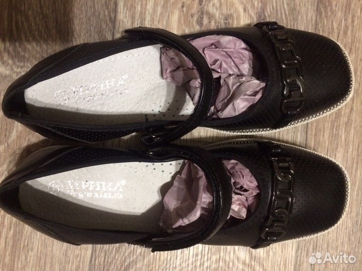 Туфли на девочку 37размер