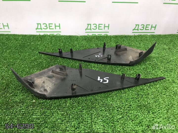 Уголок двери Audi A6 C6