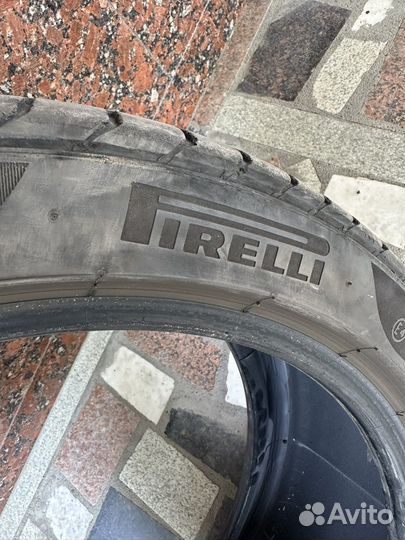 Pirelli P Zero 245/40 R19 94Y