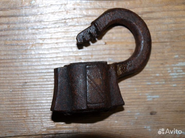 Замочки навесные