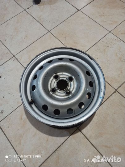 Литые диски r14 на Кia rio Тойота