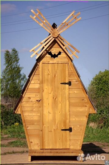 Уличный туалет деревянный SOX559