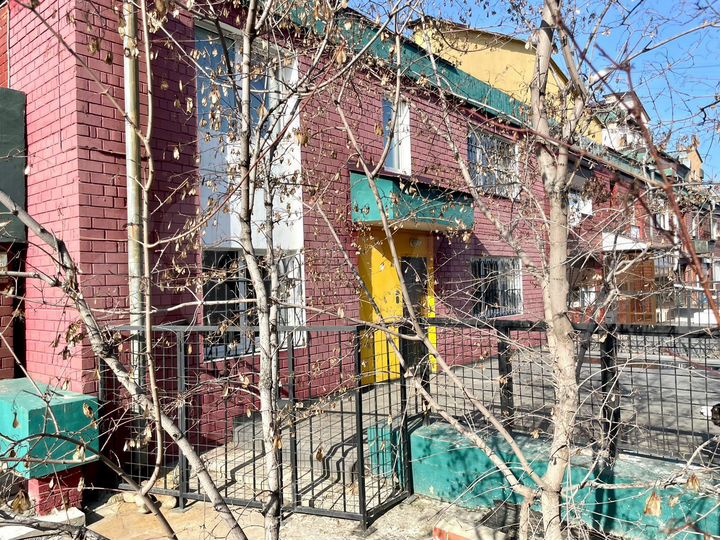 Дом 199,8 м² на участке 1 сот.