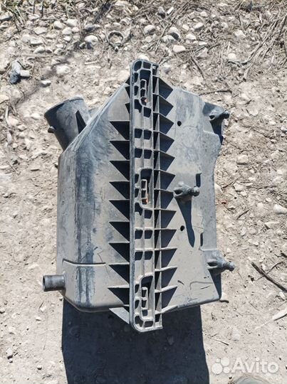 Корпус воздушного фильтра Dodge Caliber1.8