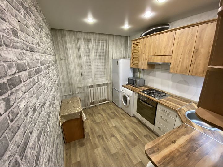 2-к. квартира, 50 м², 1/2 эт.