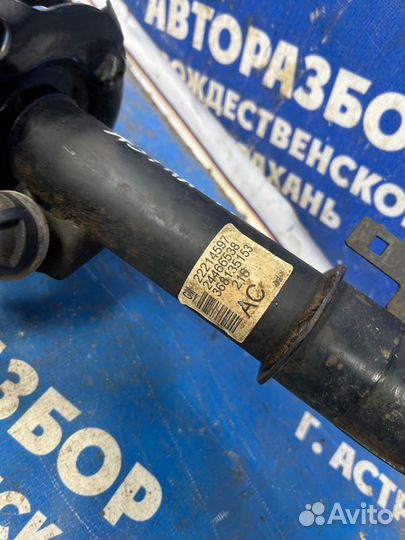 Передняя левая стойка амортизатора Opel Astra Gtc