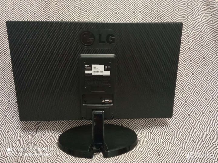 Монитор LG 22М38A-B