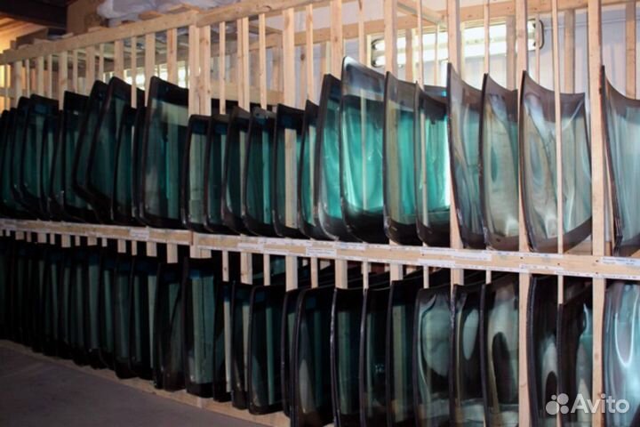 Стекло лобовое Cadillac