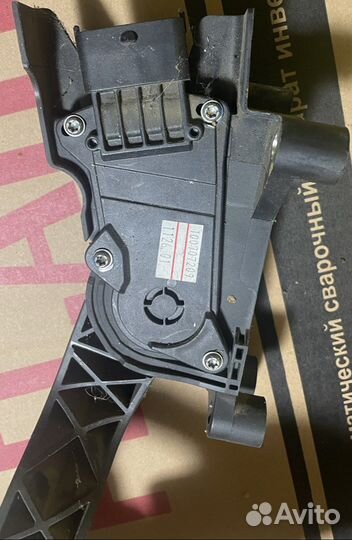 Педаль газа Fiat Doblo