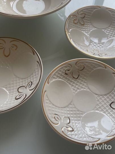 Набор посуды салатник и тарелки