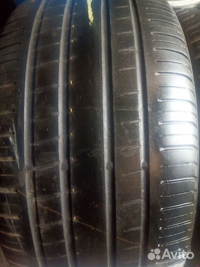 Pirelli P Zero Rosso 255/40 R18
