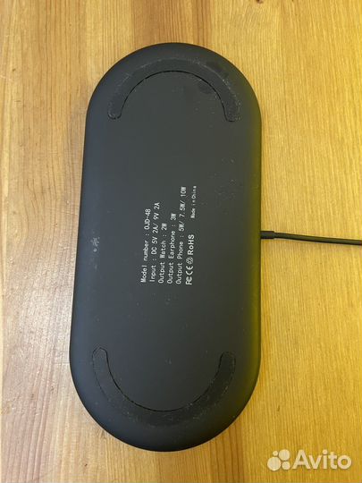 Беспроводное зарядное устройство 3 в 1