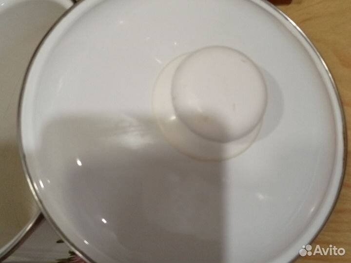 Кастрюля эмалированная