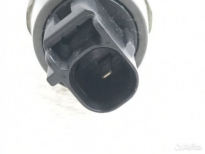 Датчик давления масла двс Toyota Wish ZNE10G 1.8