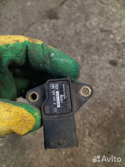 Датчик давления наддува MAN TGX 2008 0281002655