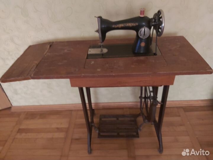 Швейная машинка ножная Подольск 1-М