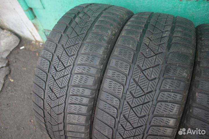 Pirelli Winter Sottozero 3 225/45 R18