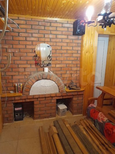 Помещение свободного назначения плюс жилой дом