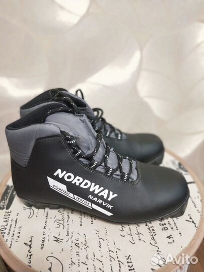 Лыжные ботинки