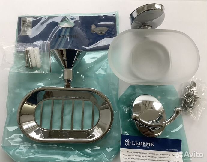 Мыльница настенная, крючок