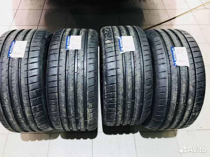 Michelin Pilot Sport 4 S 245/45 R20 и 275/40 R20