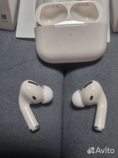 AirPods Pro with реплика