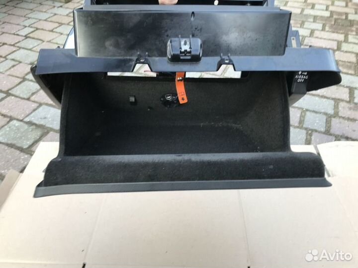 Бардачок Volkswagen Passat B6 2006