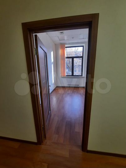 Офис 8144 м² 1/5этаж