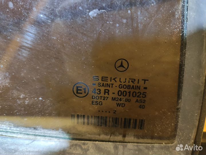 Форточка задняя правая для Mercedes-Benz W211