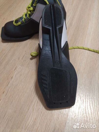 Лыжные ботинки 35 размер