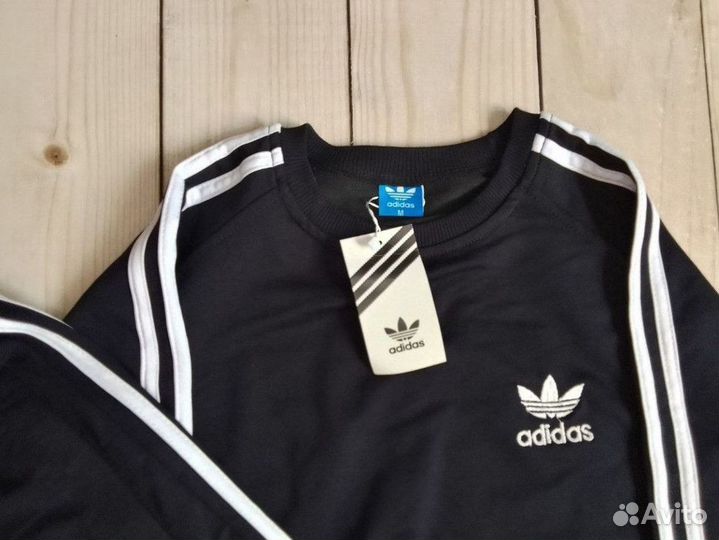 Спортивный костюм Adidas