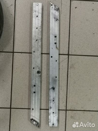 Лонжерон боковой Arctic Cat Bearcat 570