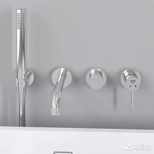Встроенный смеситель для ванны Vieir V403532 хром