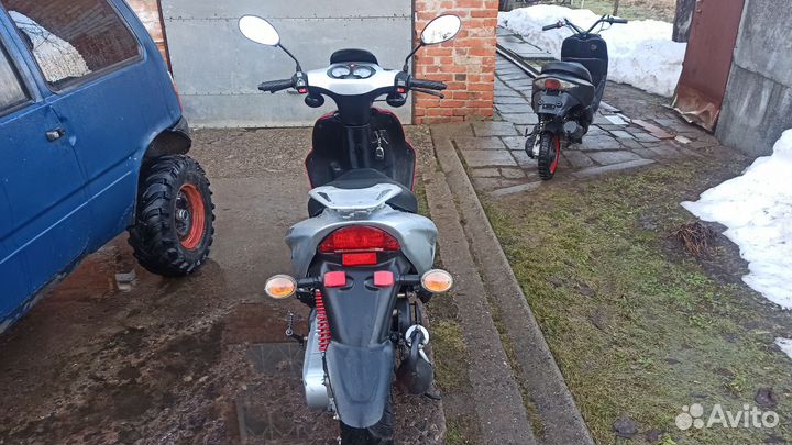 Скутер stels leader