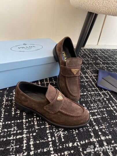 Лоферы Prada женские