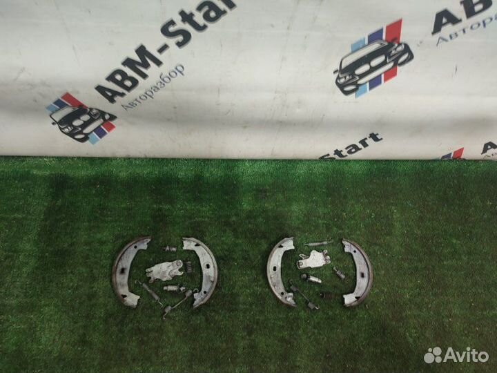 Комплект колодок ручника Bmw 116I F20 N13B16A 2012