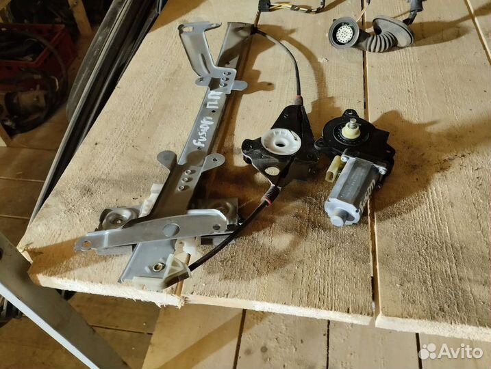 Стеклоподъемник передний правый Ford Fusion