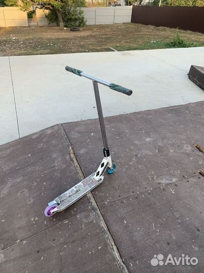 Трюковой самокат