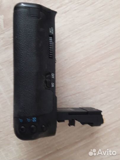 Батарейный блок canon 60d