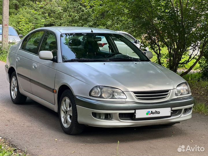 Toyota Avensis 1.6 МТ, 1999, 240 000 км