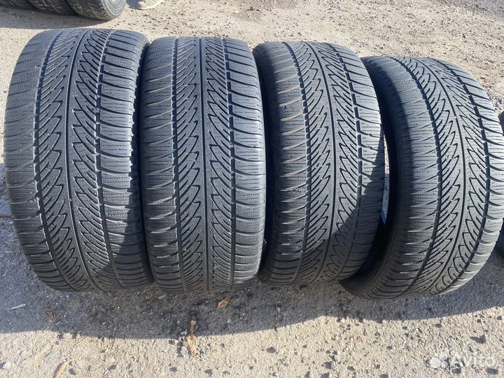 Goodyear UltraGrip 8 Performance 285/45 R20